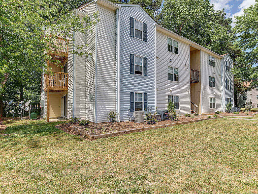 Sadler Pond Apartments, 2500 Sandy Spring Lane, Suffolk, VA RentCafe
